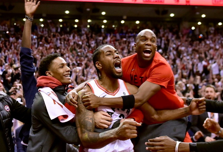  帕尔默世界波绝杀，切尔西险胜布莱顿  