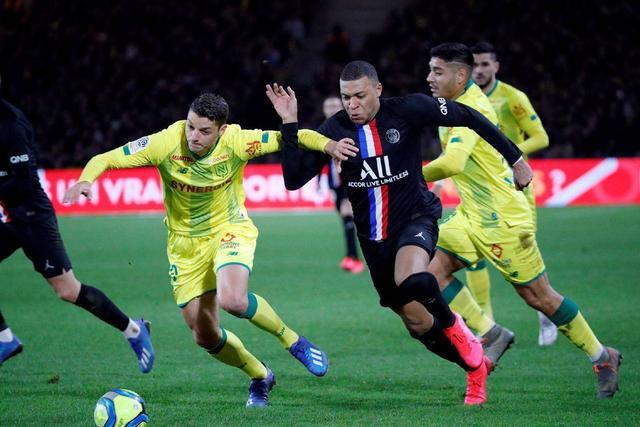  巴黎姆巴佩独造四球，法甲超级巨星统治赛场