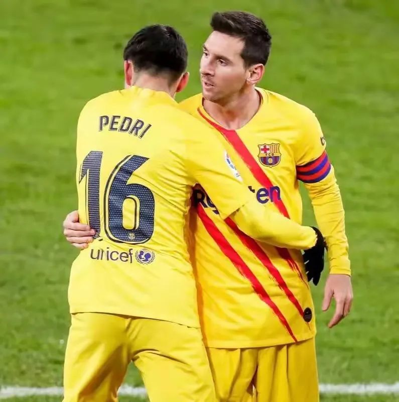  勒沃库森狂轰五球大胜波鸿重返欧冠资格区  